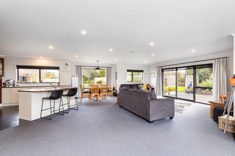 Photo of property in 1167 Devon Road, Bell Block, New Plymouth, 4373