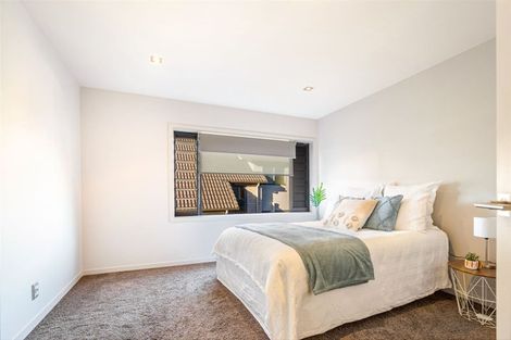 Photo of property in 24a Bluefin Way, West Harbour, Auckland, 0618