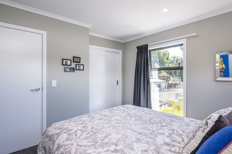 Photo of property in 37a Tiromoana Road, Raumati South, Paraparaumu, 5032