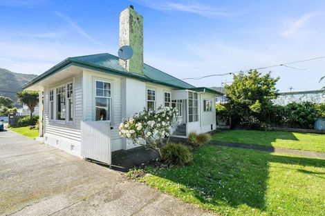 Photo of property in 301 Waiwhetu Road, Fairfield, Lower Hutt, 5011