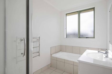 Photo of property in 38 Riverside Drive, Waiuku, 2123