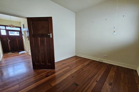 Photo of property in 83 Eden Street, Island Bay, Wellington, 6023