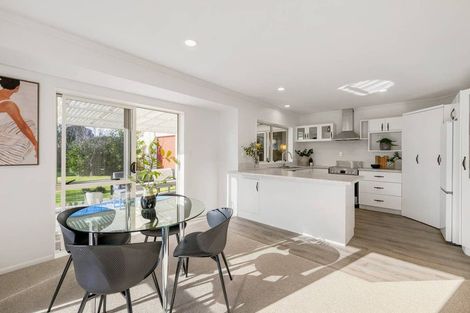 Photo of property in 19 Beachlands Place, Papamoa Beach, Papamoa, 3118