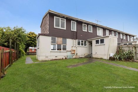 Photo of property in 4 Matipo Street, Castlecliff, Wanganui, 4501
