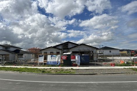 Photo of property in 9 Mcindoe Road, Kumeu, 0810