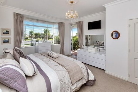 Photo of property in 2 O'farrell Drive, One Tree Point, 0118