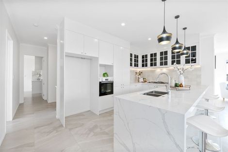 Photo of property in 13 Drumconnell Drive, Flat Bush, Auckland, 2019