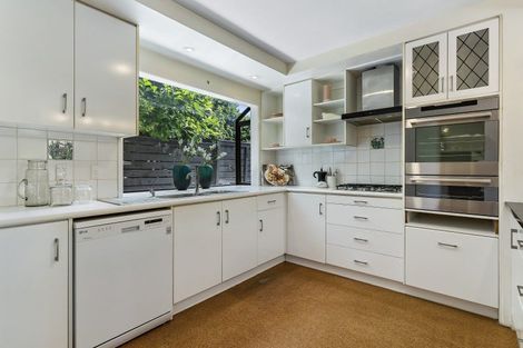 Photo of property in 3 Fielding Crescent, Farm Cove, Auckland, 2012