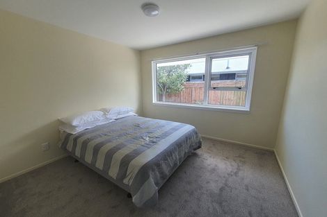 Photo of property in 150 Queenspark Drive, Parklands, Christchurch, 8083