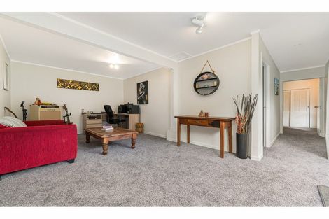 Photo of property in 673 Huia Road, Parau, Auckland, 0604