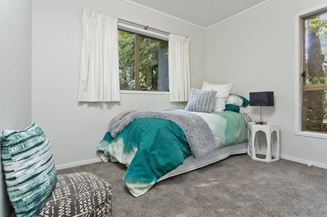 Photo of property in 1/24 Reynolds Place, Torbay, Auckland, 0630