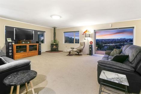 Photo of property in 9a Pendene Place, Forrest Hill, Auckland, 0620