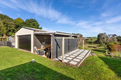 Photo of property in 16 Cumming Street, Okato, 4335