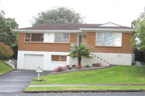 Photo of property in 27 Kurnell Drive, Botany Downs, Auckland, 2010