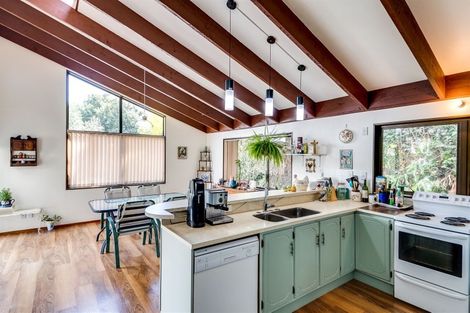 Photo of property in 27 Burns Road, Hospital Hill, Napier, 4110