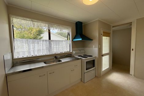 Photo of property in 2/33 Reid Road, New Lynn, Auckland, 0600