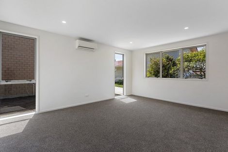 Photo of property in 47c Lynwood Road, New Lynn, Auckland, 0600