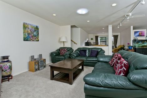 Photo of property in 43 Crestview Place, Browns Bay, Auckland, 0630