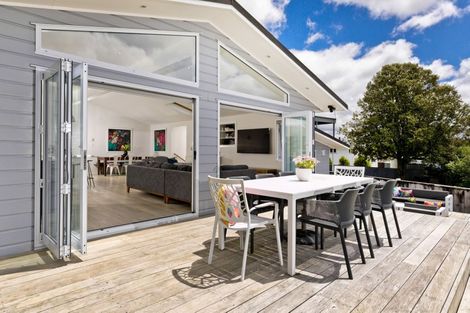 Photo of property in 8 Isobel Road, Greenhithe, Auckland, 0632