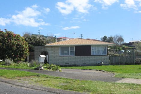 Photo of property in 8 Handley Place, Glen Avon, New Plymouth, 4312