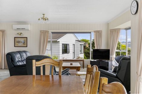 Photo of property in 63 Grace Crescent, Richmond Heights, Taupo, 3330