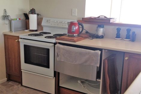 Photo of property in 3 Chesterton Street, Johnsonville, Wellington, 6037