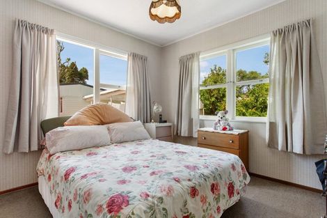 Photo of property in 11 Milich Terrace, Te Atatu South, Auckland, 0610