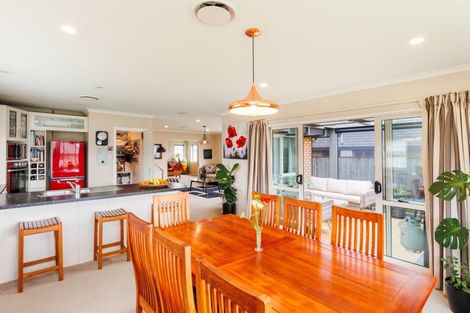 Photo of property in 163 Pacific Drive, Fitzherbert, Palmerston North, 4410