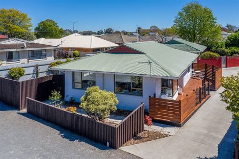 Photo of property in 1/450a Harewood Road, Harewood, Christchurch, 8051