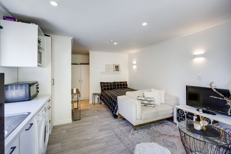 Photo of property in 23 Petane Road, Bay View, Napier, 4104