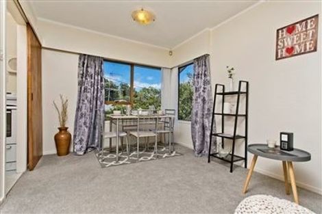 Photo of property in 1/152 Glenfield Road, Birkenhead, Auckland, 0626
