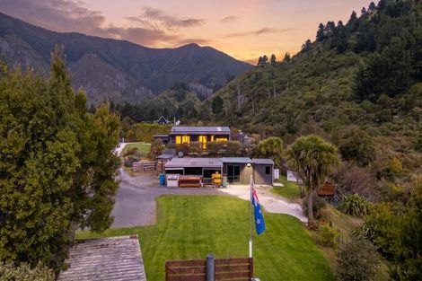 Photo of property in 102 Boons Valley Road, Waikawa, Picton, 7220