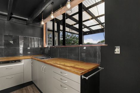 Photo of property in 42 Victoria Avenue, Waiuku, 2123