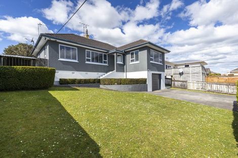 Photo of property in 11 Waimea Street, Westown, New Plymouth, 4310