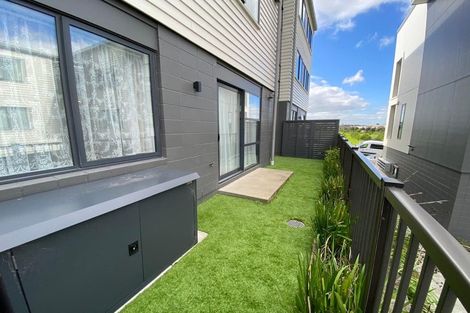 Photo of property in G02/3 Percy Winstone Lane, Stonefields, Auckland, 1072