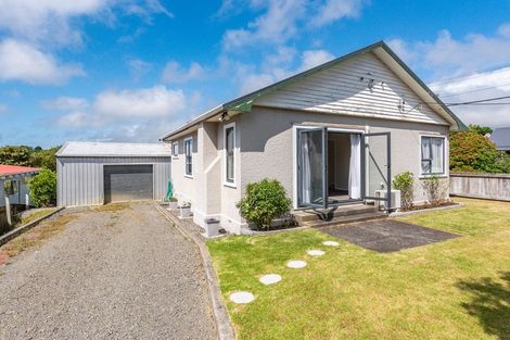 Photo of property in 33 Martin Road, Paraparaumu Beach, Paraparaumu, 5032