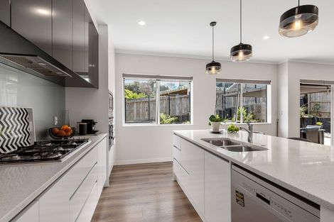 Photo of property in 16 Harvest Avenue, Orewa, 0931