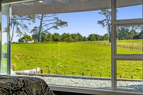 Photo of property in 100 Campbell Road, One Tree Hill, Auckland, 1061