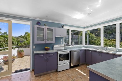Photo of property in 16 Fendalton Crescent, Pinehaven, Upper Hutt, 5019