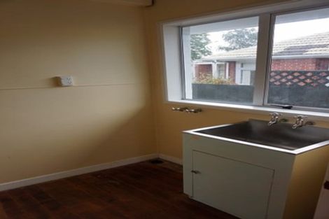 Photo of property in 215 Memorial Avenue, Burnside, Christchurch, 8053