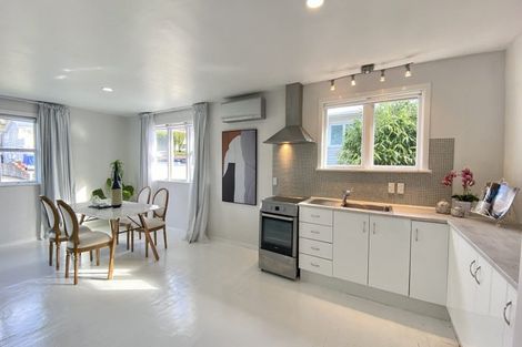 Photo of property in 12 Utting Street, Birkdale, Auckland, 0626