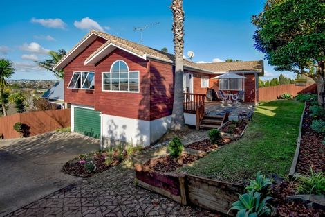 Photo of property in 1/74 Gosford Drive, Botany Downs, Auckland, 2010