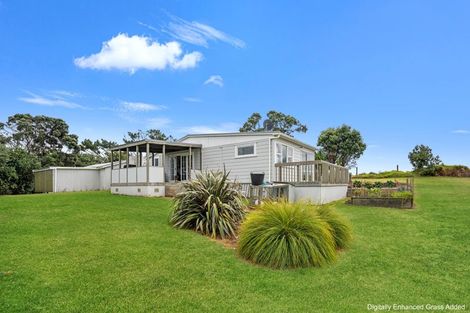 Photo of property in 125 Rehutai Road, Baylys Beach, Dargaville, 0377