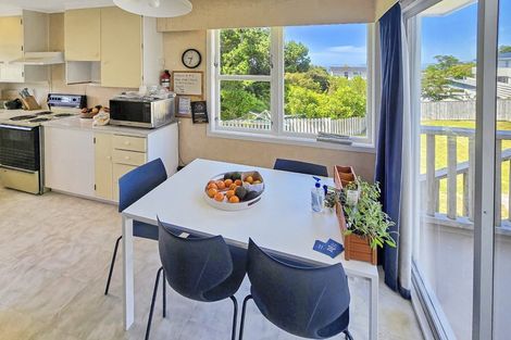 Photo of property in 16 Cypress Drive, Maungaraki, Lower Hutt, 5010