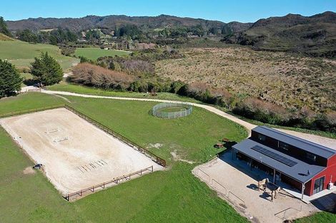 Photo of property in 102 Wharariki Road, Puponga, Collingwood, 7073