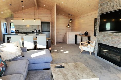 Photo of property in 4 Grand Vista Lane, Kinloch, Taupo, 3377