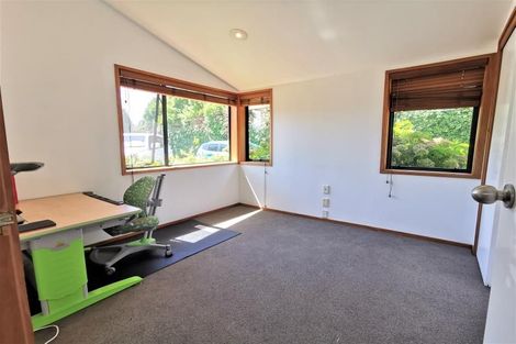 Photo of property in 3 Kimberly Grove, Greenhithe, Auckland, 0632