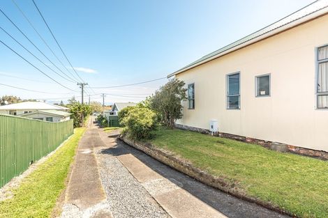 Photo of property in 10 Puriri Street, Gonville, Whanganui, 4501