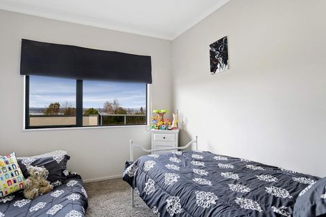 Photo of property in 38 Kinder Street, Acacia Bay, Taupo, 3330