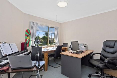 Photo of property in 8 Amberley Crescent, Bethlehem, Tauranga, 3110